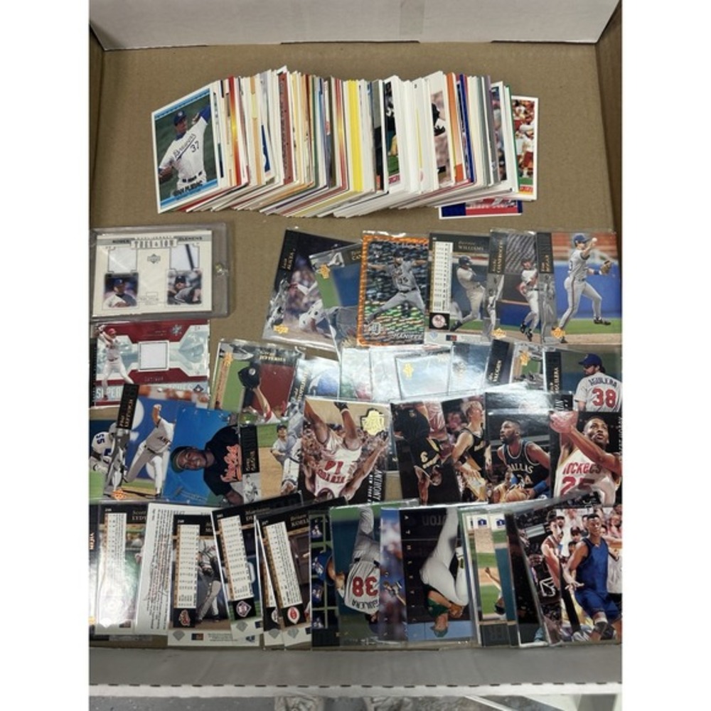 Unsearched Vintage Sports Cards Early 90's‎ Football Basketball Baseball Random